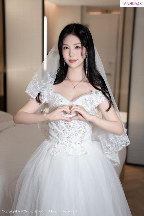 陈若依 抖娘利世 [XiuRen]高清写真图 2024.08.09 No.8998 利世 丝袜美腿第40张图片